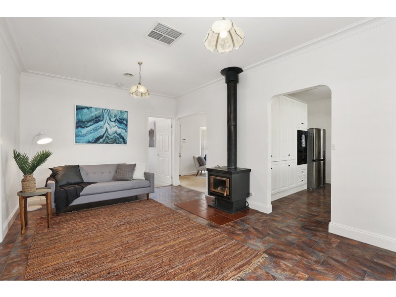 11 Richard Drive, Lara VIC 3212