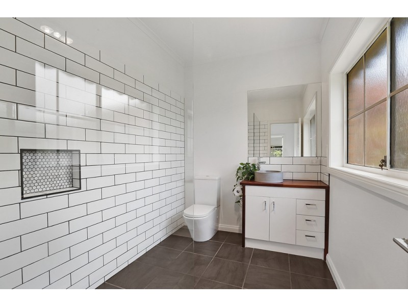 11 Richard Drive, Lara VIC 3212