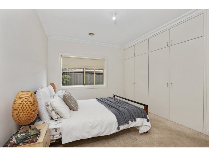 11 Richard Drive, Lara VIC 3212