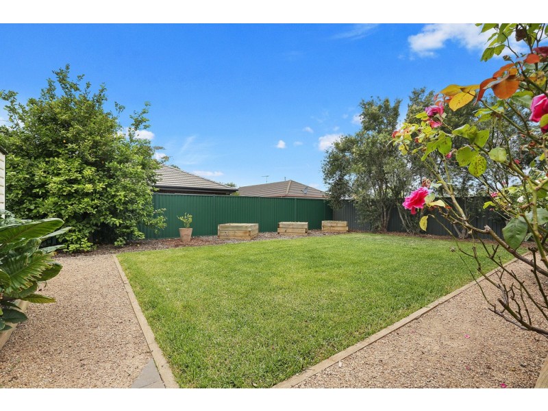 11 Richard Drive, Lara VIC 3212