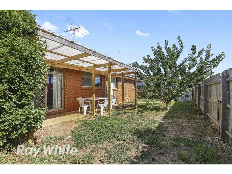 2/49 Cameron Crescent, Lara VIC 3212