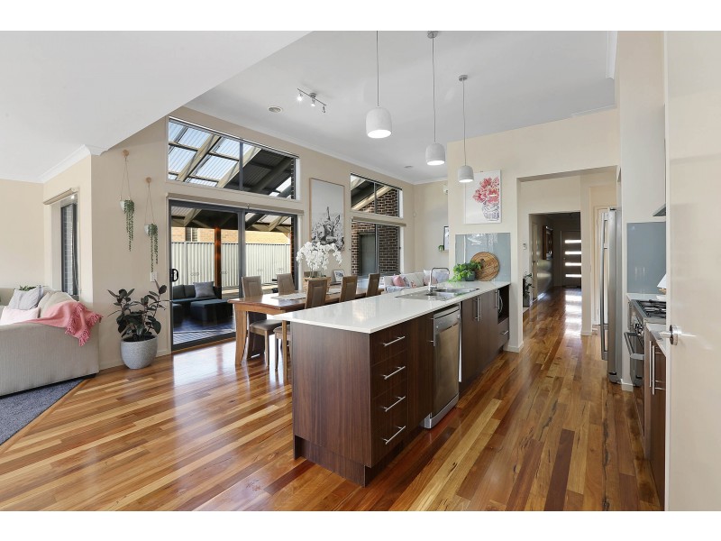 45 Moorhen Drive, Lara VIC 3212