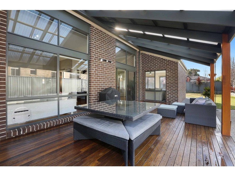 45 Moorhen Drive, Lara VIC 3212