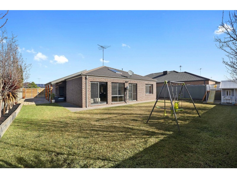 45 Moorhen Drive, Lara VIC 3212