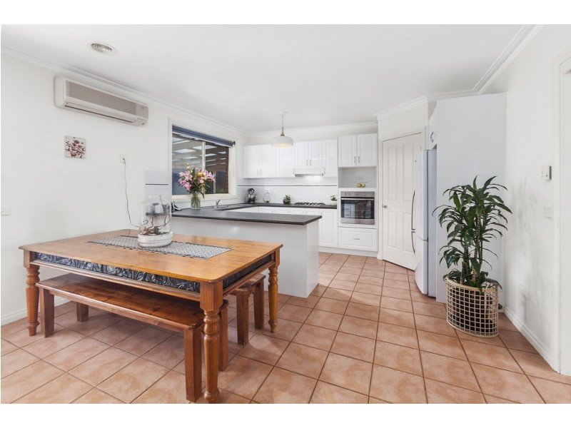 7 Lakeside Boulevard, Lara VIC 3212