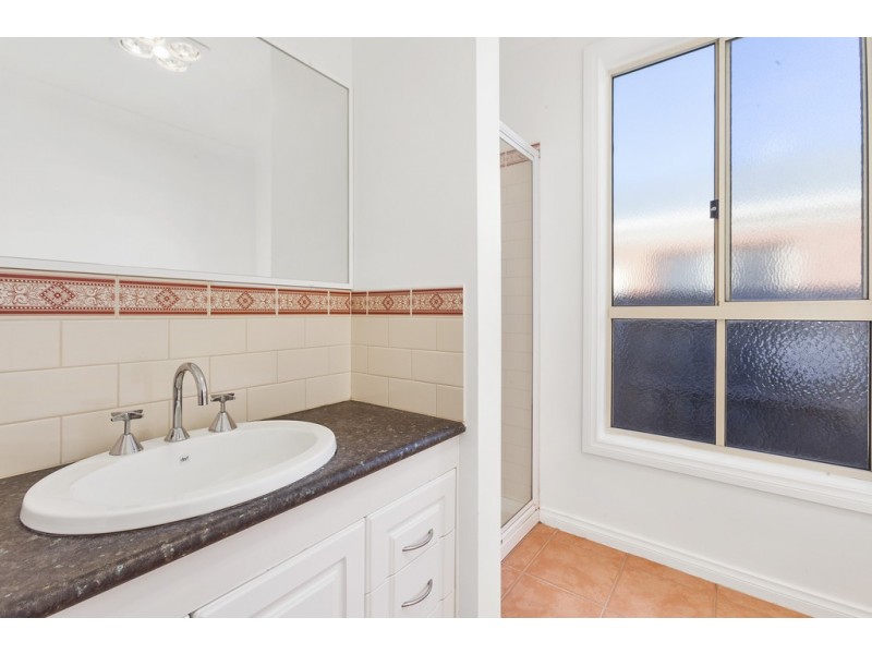 7 Lakeside Boulevard, Lara VIC 3212