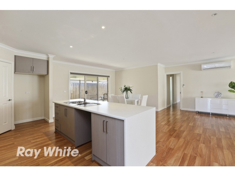 64 Darriwell Drive, Bannockburn VIC 3331