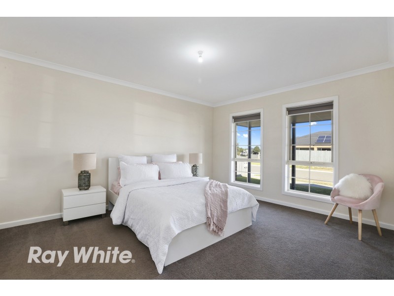 64 Darriwell Drive, Bannockburn VIC 3331