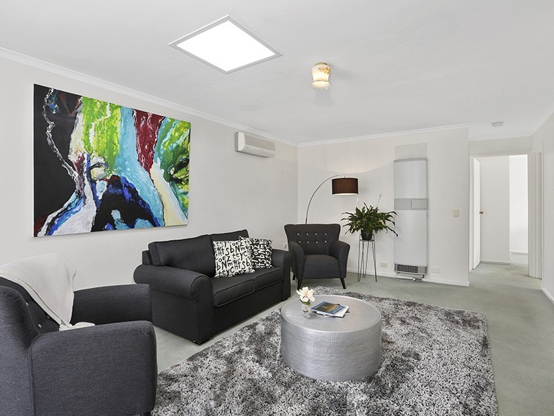 1/12 St James Street, St Albans Park VIC 3219