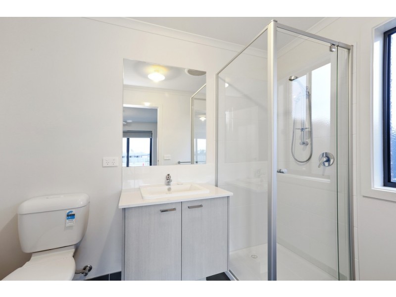 38-40 Sunflower Way, Lara VIC 3212