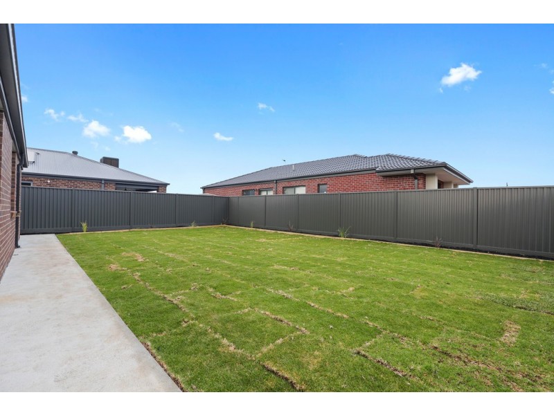 38-40 Sunflower Way, Lara VIC 3212