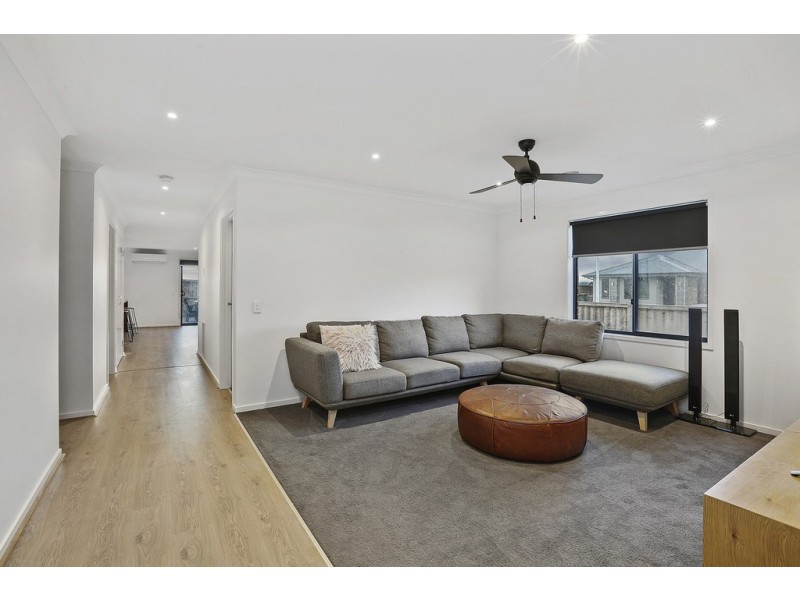 43 Marimba Street, Lara VIC 3212