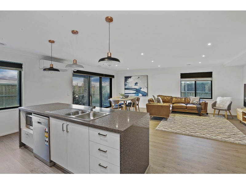 43 Marimba Street, Lara VIC 3212