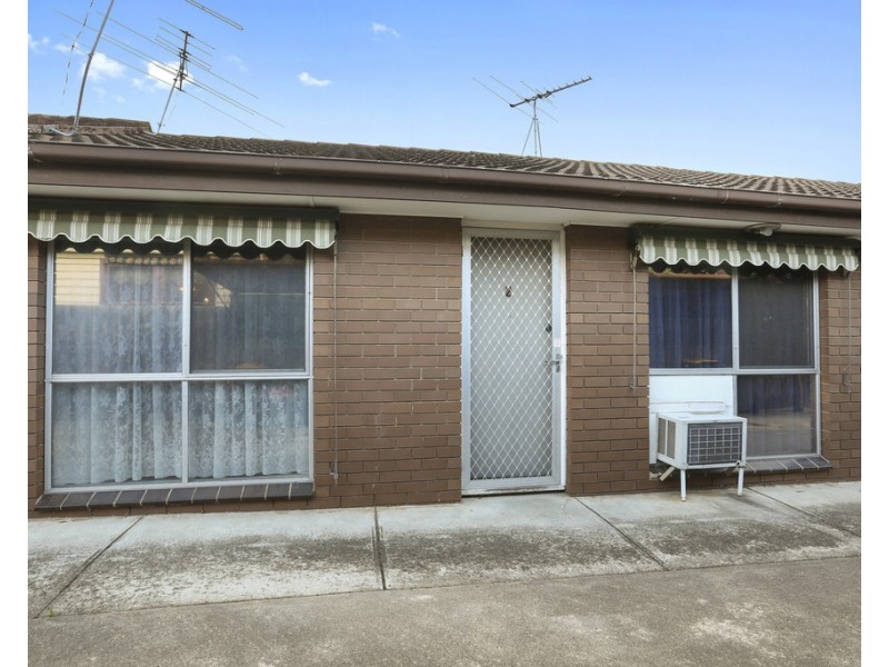 2/10 Oliver Street, Manifold Heights VIC 3218