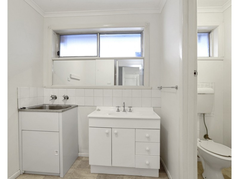 2/10 Oliver Street, Manifold Heights VIC 3218