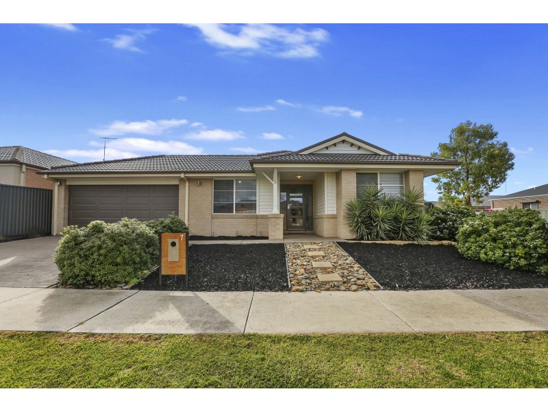7 Weerana Way, Lara VIC 3212