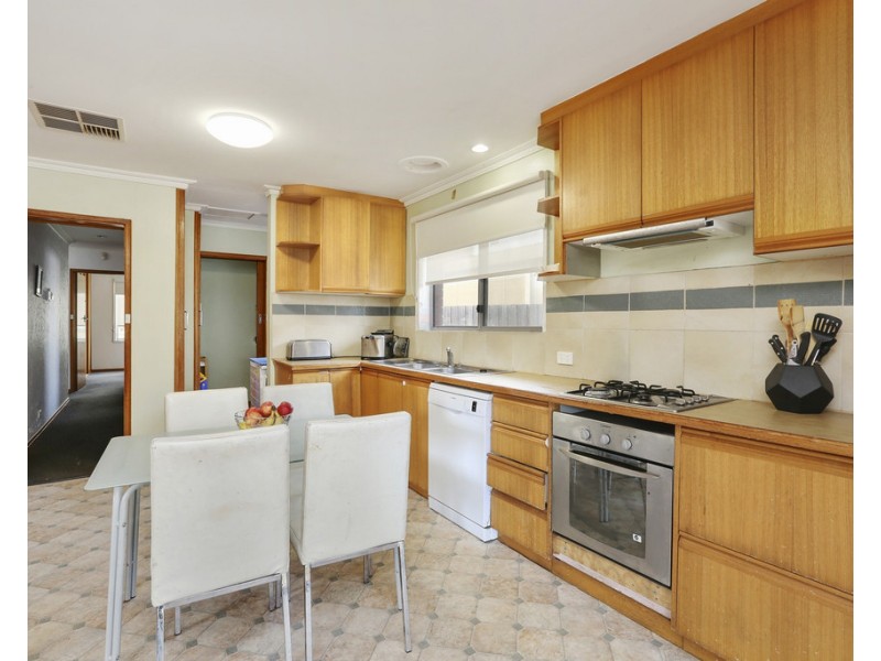 83 Smeaton Close, Lara VIC 3212