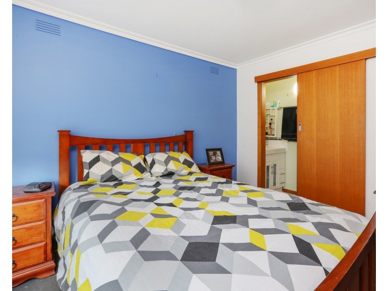 83 Smeaton Close, Lara VIC 3212