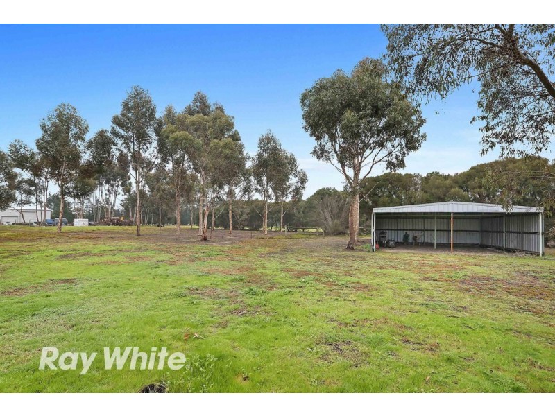 25 Lockyers Road, Lara VIC 3212
