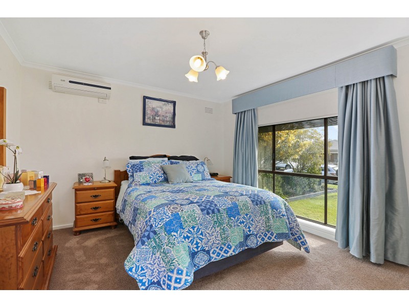 16 Bosbury Street, Norlane VIC 3214