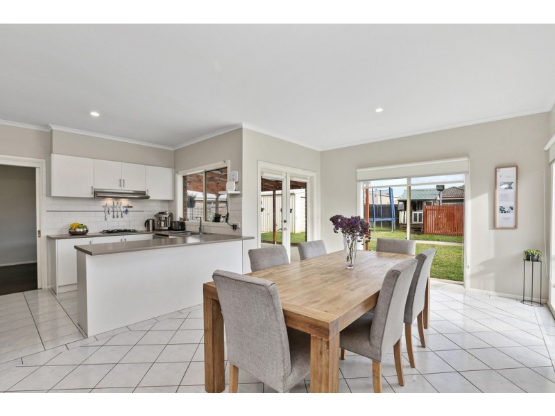 14-15 Bluewren Close, Lara VIC 3212