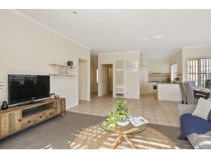 2/12-14 Rennie Street, Lara VIC 3212