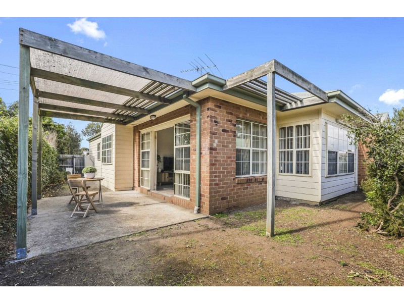 2/12-14 Rennie Street, Lara VIC 3212