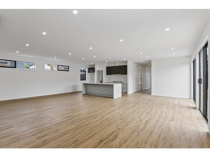 27 Canterbury Road West, Lara VIC 3212