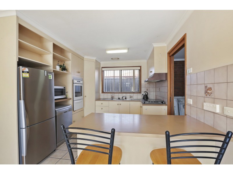 24 Cranbourne Drive, Corio VIC 3214