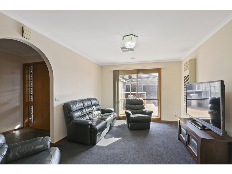 24 Cranbourne Drive, Corio VIC 3214