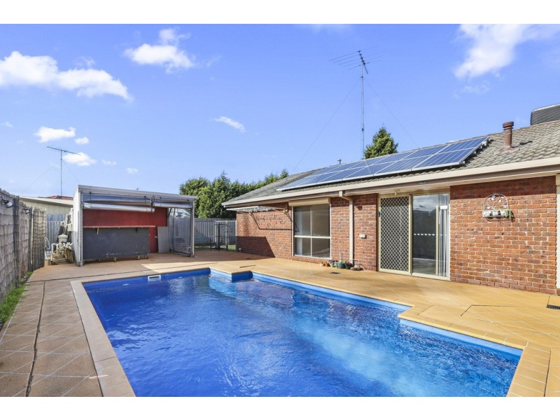 24 Cranbourne Drive, Corio VIC 3214