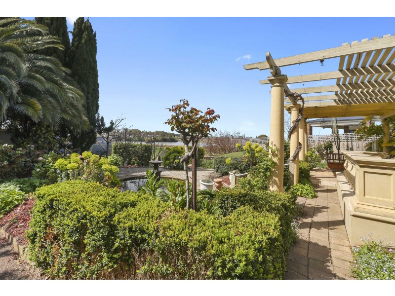 14 Stefan Court, Lara VIC 3212