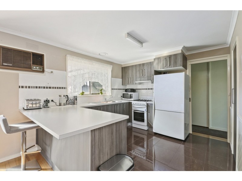 8 Ozone Crescent, Bell Park VIC 3215