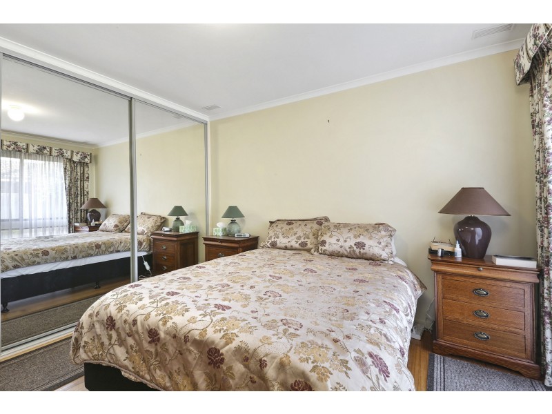 8 Ozone Crescent, Bell Park VIC 3215