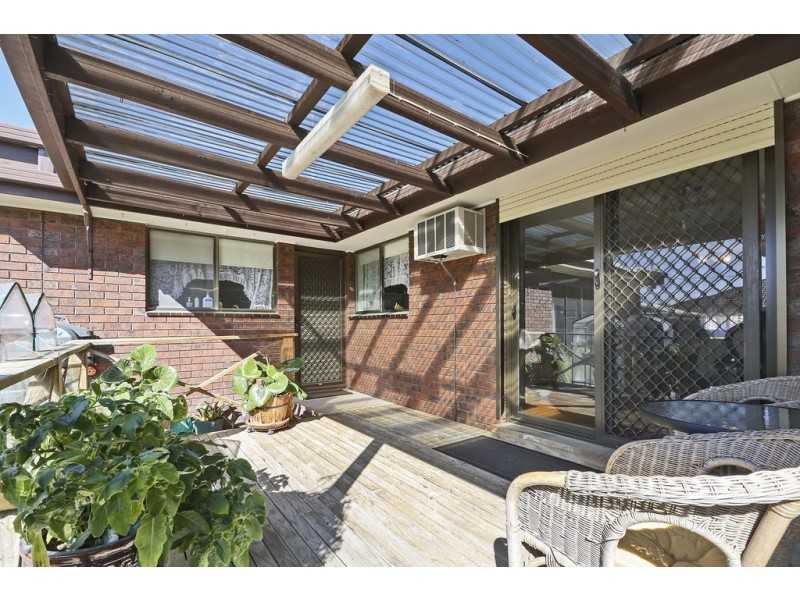 8 Ozone Crescent, Bell Park VIC 3215