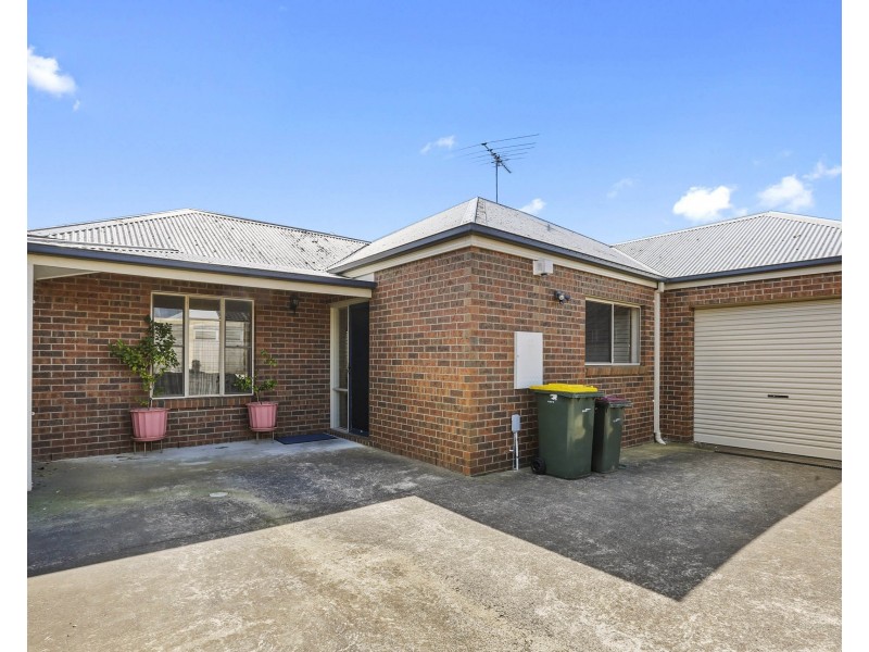 2/60 Thorburn Street, Bell Park VIC 3215