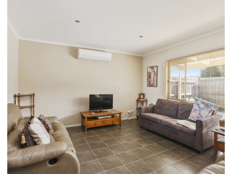 2/60 Thorburn Street, Bell Park VIC 3215