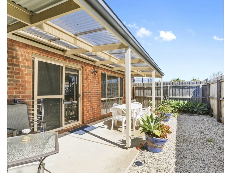 2/60 Thorburn Street, Bell Park VIC 3215