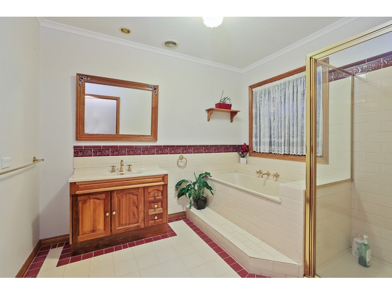 140 Staceys Road, Lara VIC 3212