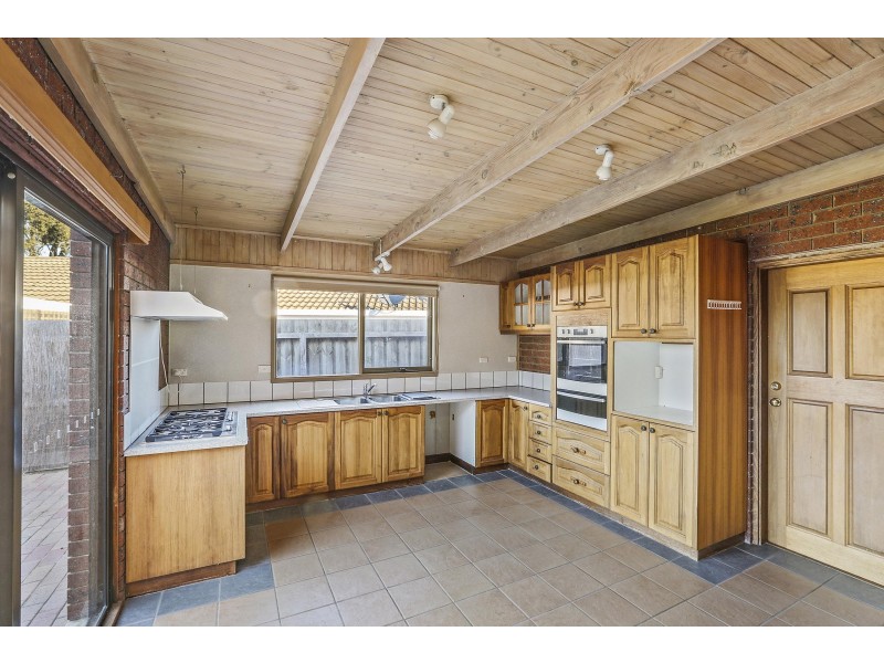 12 Nambet Court, Bell Park VIC 3215