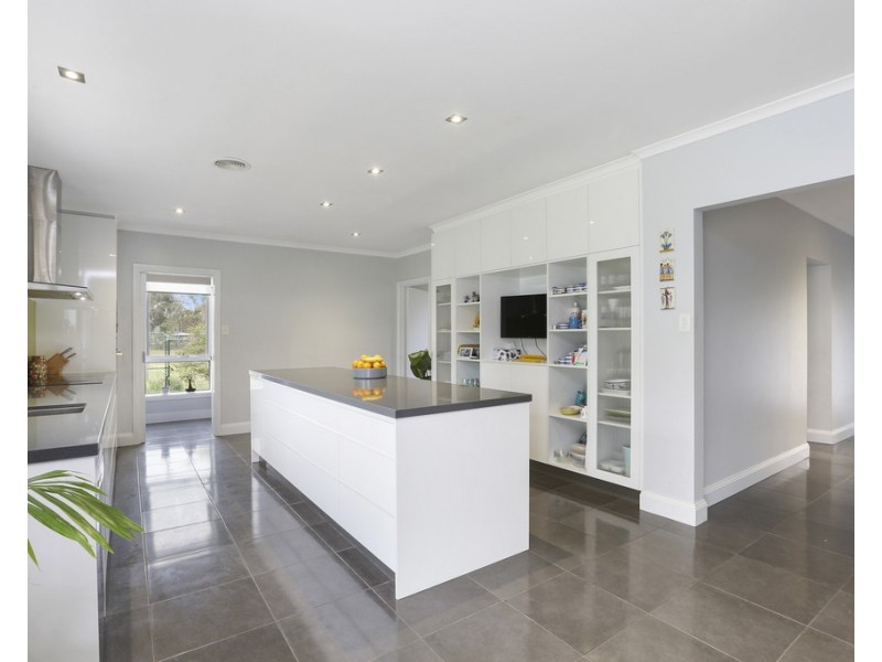 25 Winstanley Road, Lara VIC 3212