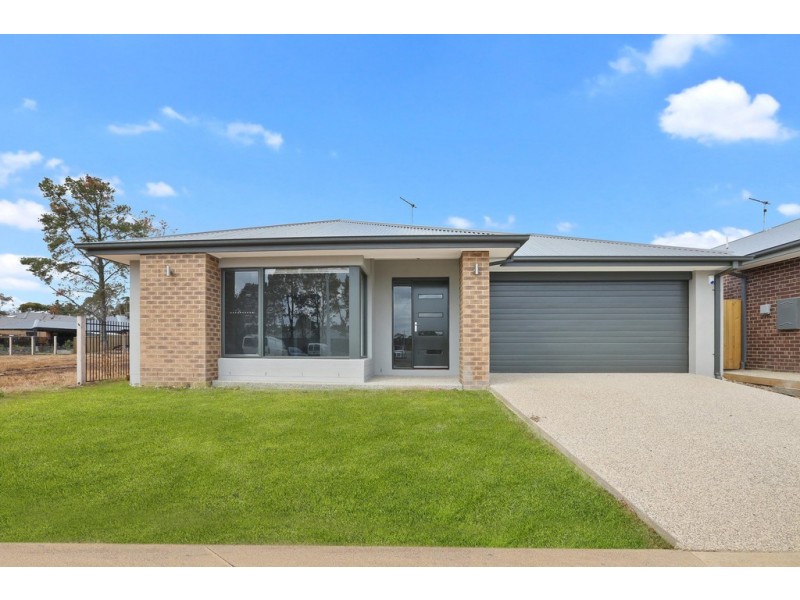 10 Yellow Avenue, Lara VIC 3212