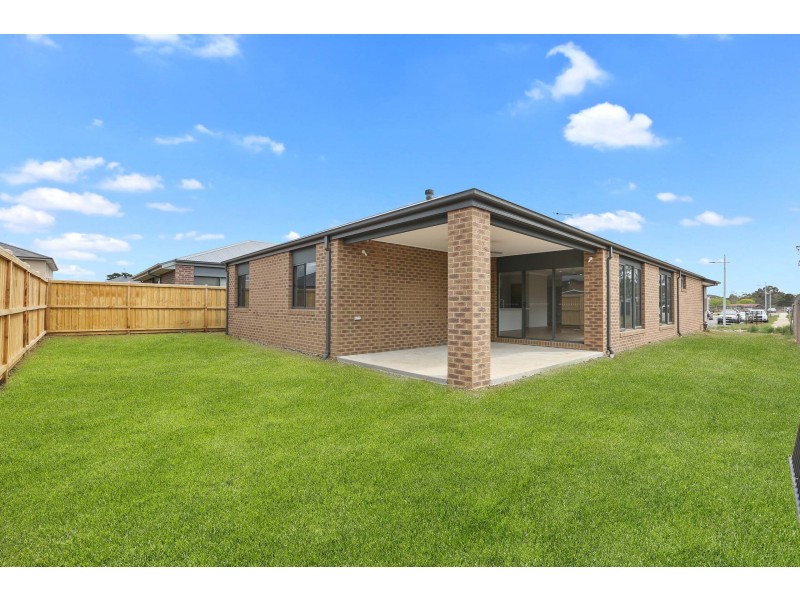 10 Yellow Avenue, Lara VIC 3212