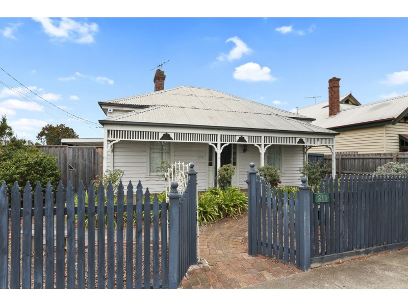 210 Shannon Avenue, Geelong West VIC 3218