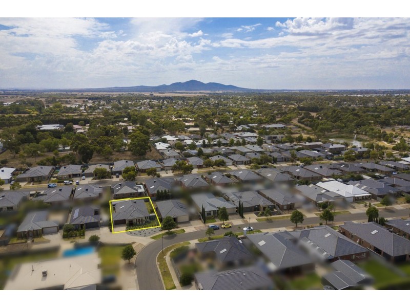 43 Moorhen Drive, Lara VIC 3212