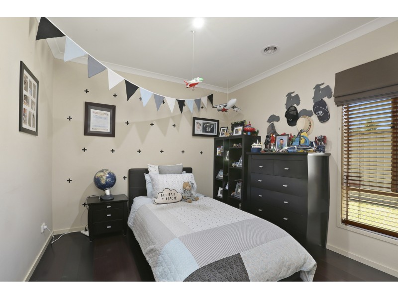 43 Moorhen Drive, Lara VIC 3212