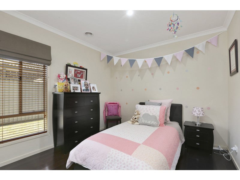 43 Moorhen Drive, Lara VIC 3212