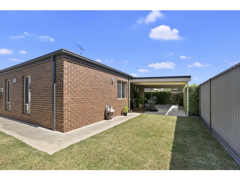 43 Moorhen Drive, Lara VIC 3212