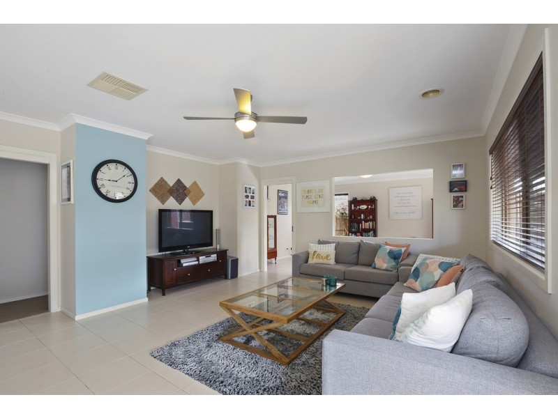 12 Nilaur Place, Lara VIC 3212