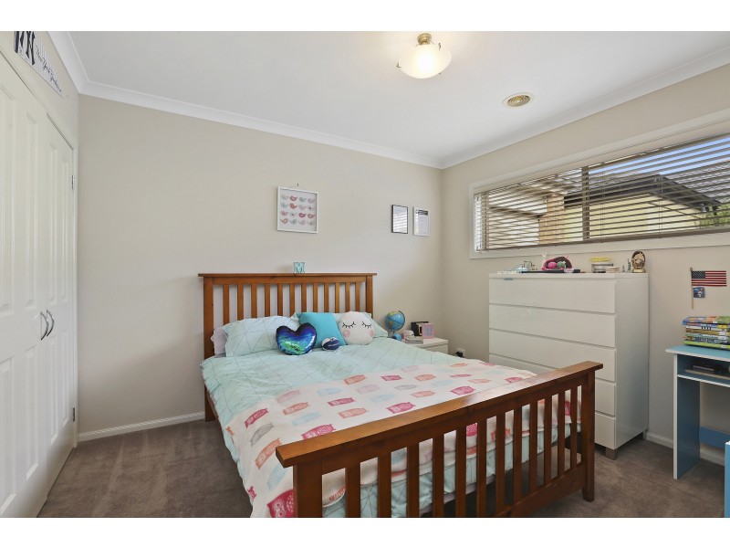 12 Nilaur Place, Lara VIC 3212